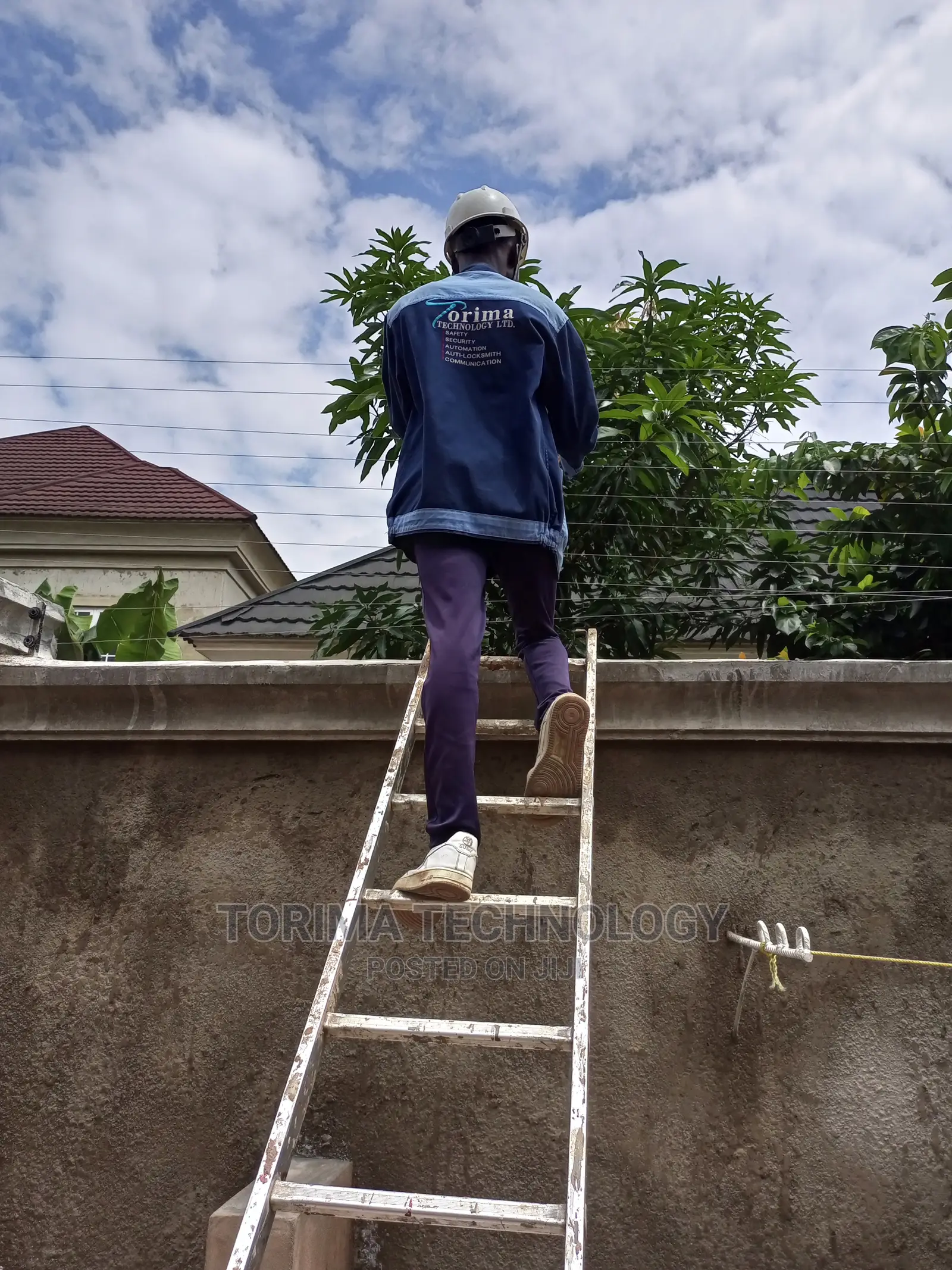 Electric and Perimeter Fence Detector