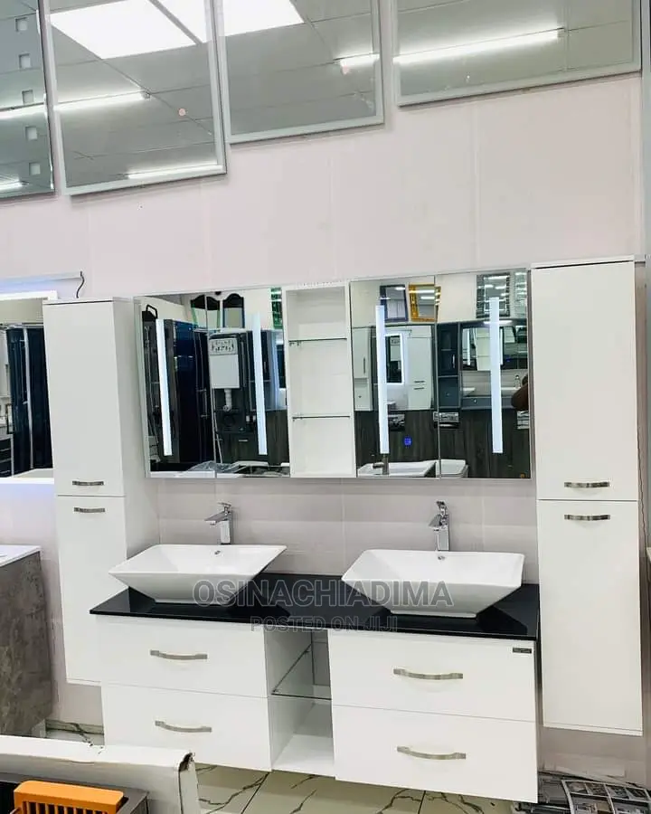Quality England Cabinet With Mirror Etc