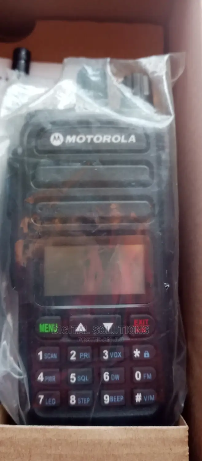 CP7000 Motorola Walkie Talkie