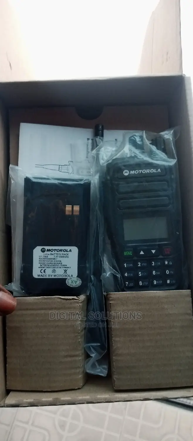 CP7000 Motorola Walkie Talkie