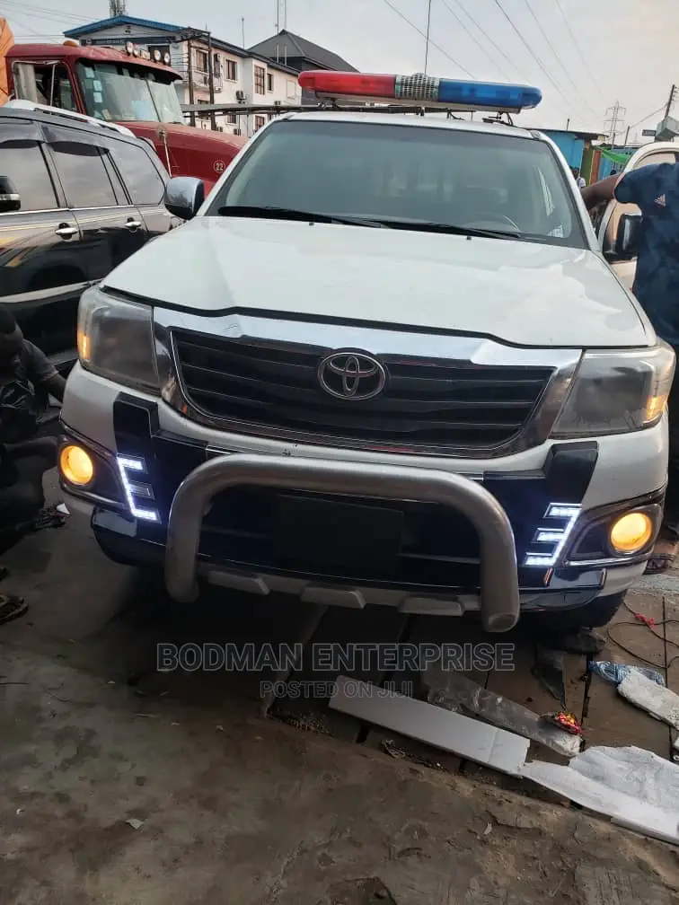 Hilux Fibber Guard