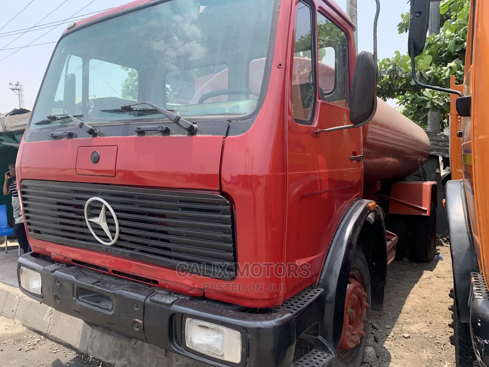 Mercedes Benz Water Tanker Truck
