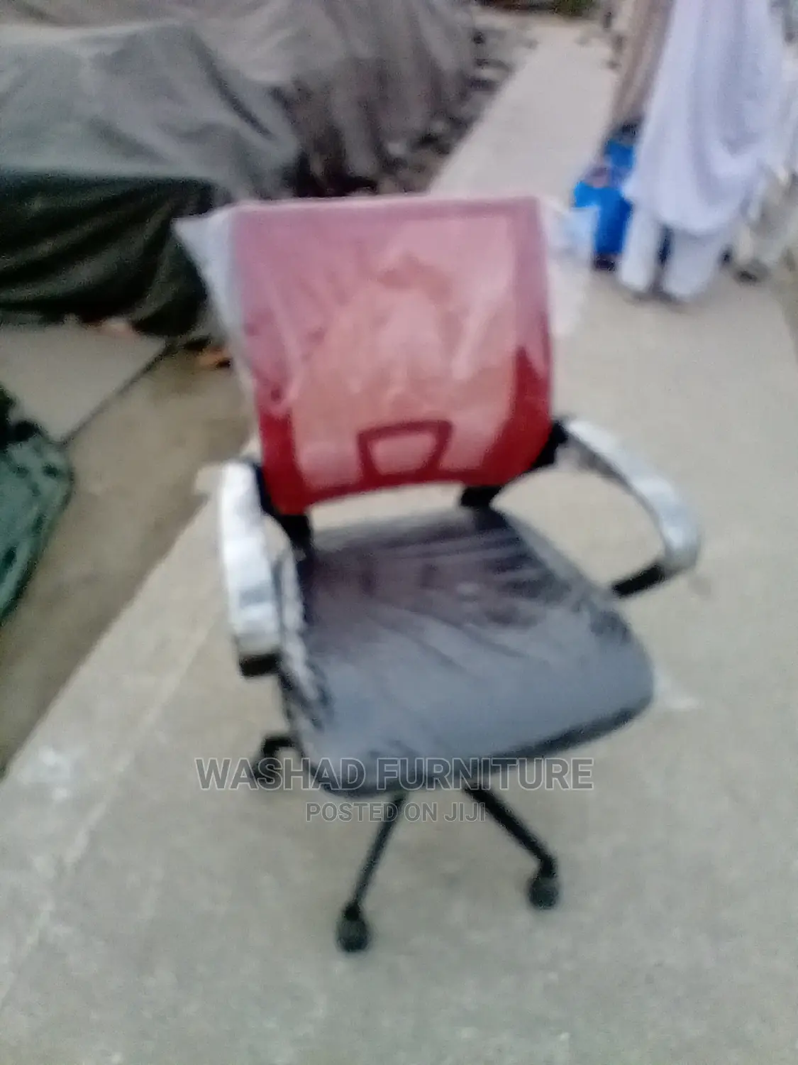 Small Net Swivel Office Chair