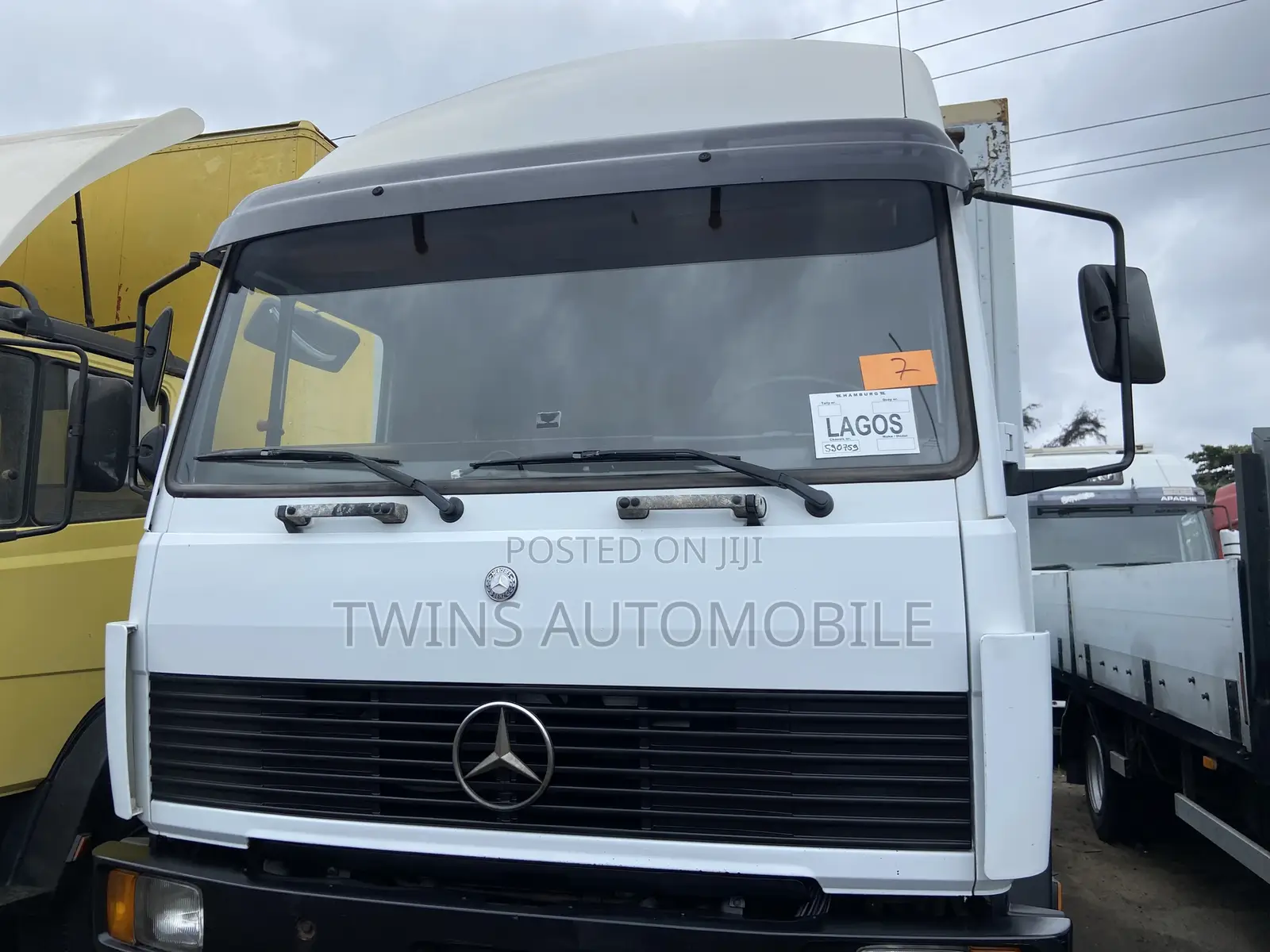 Mercedes-Benz 1320