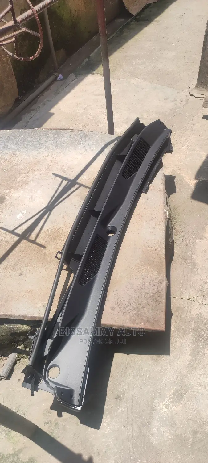 Toyota Prado Wiper Base