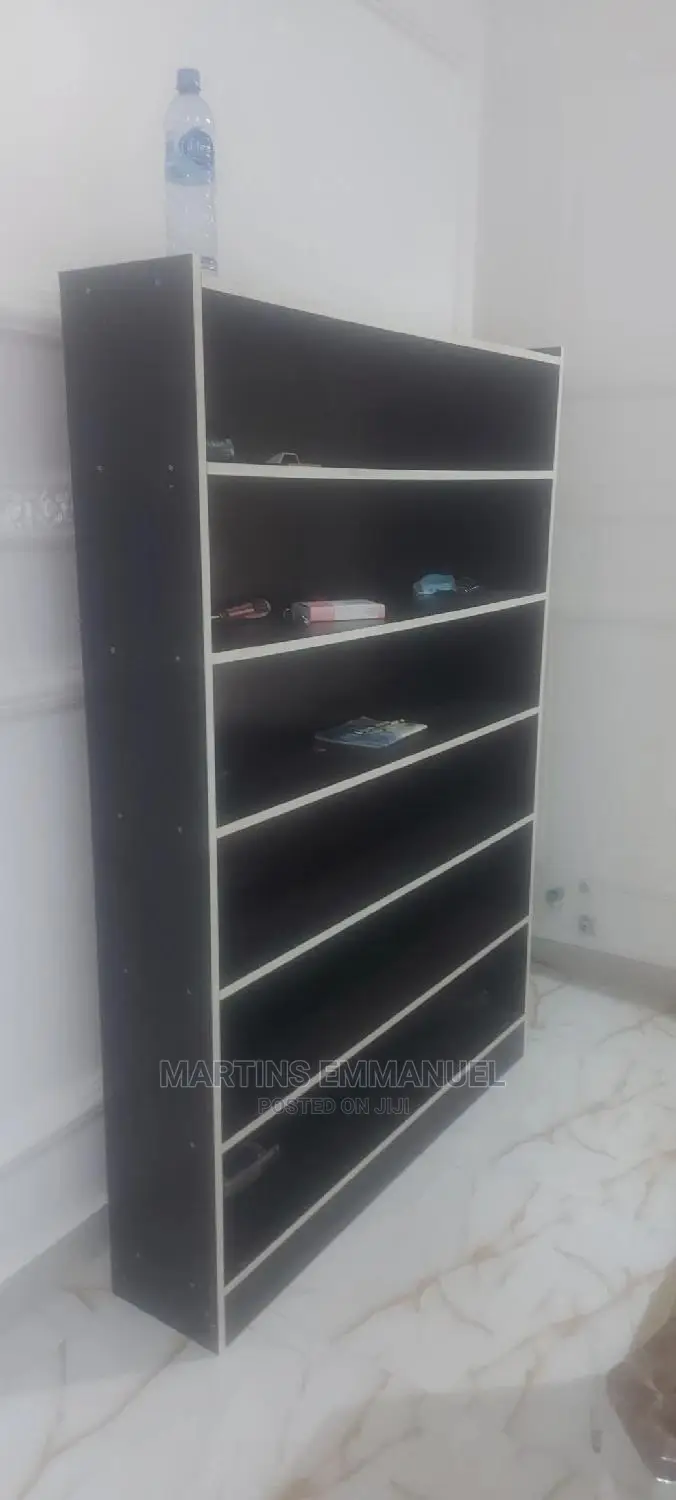 Shoe Rack With Six Steps