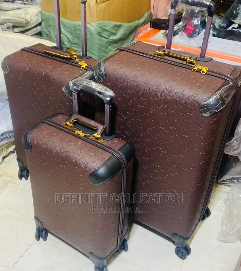 LOUIS VUITTON Luxury Traveling Bag