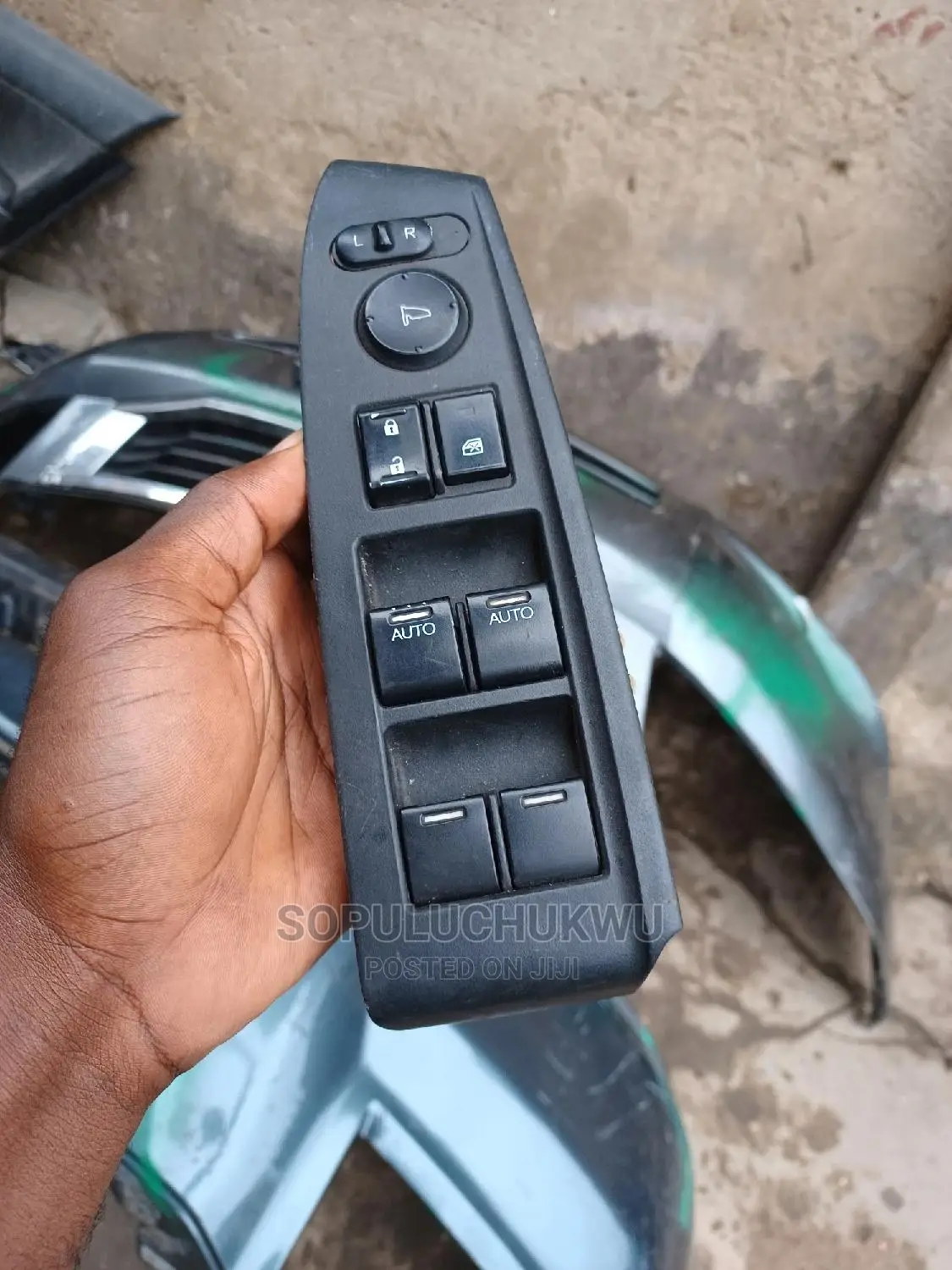 Pressing Button 2008 Accord