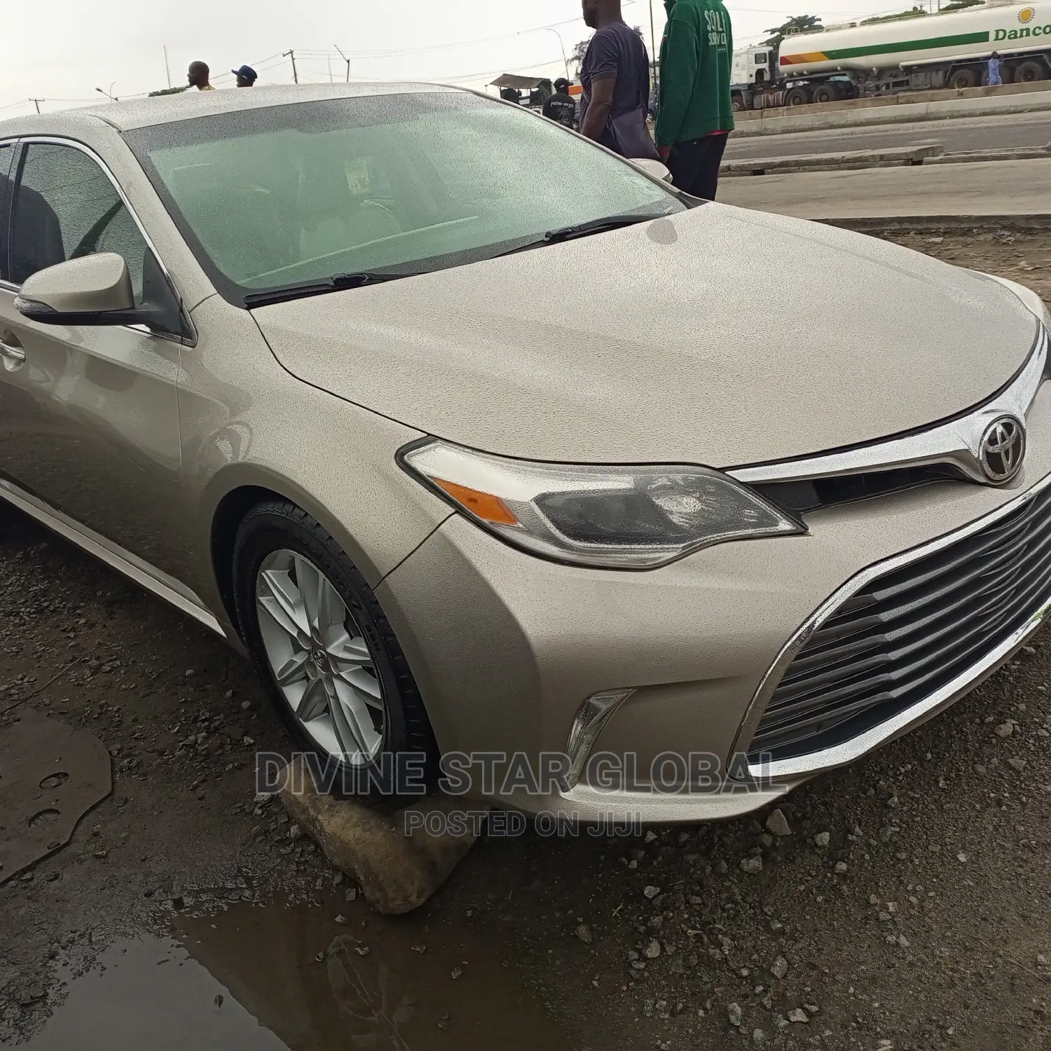 Toyota Avalon 2013 Gold
