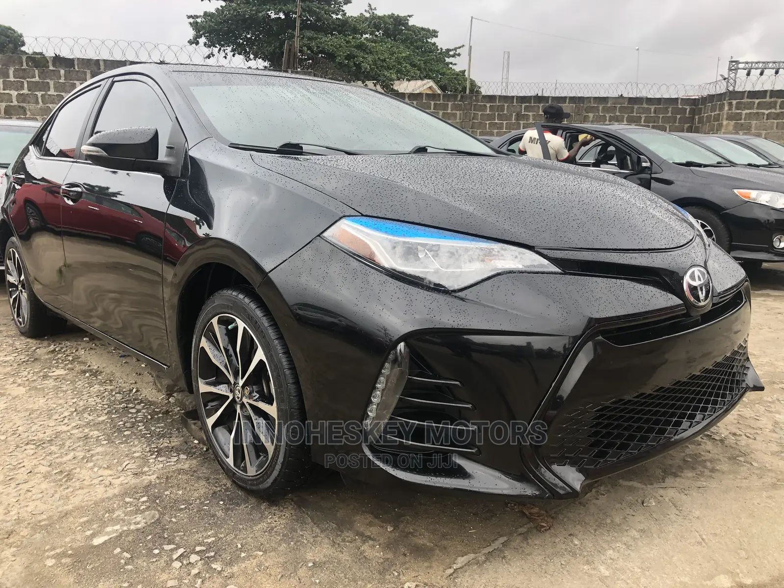 Toyota Corolla SE (1.8L 4cyl 6M) 2018 Black