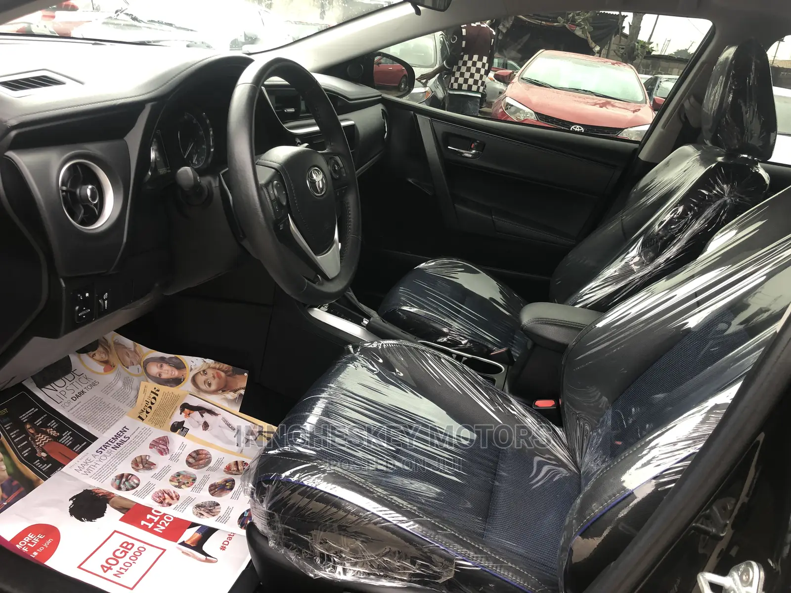 Toyota Corolla SE (1.8L 4cyl 6M) 2018 Black