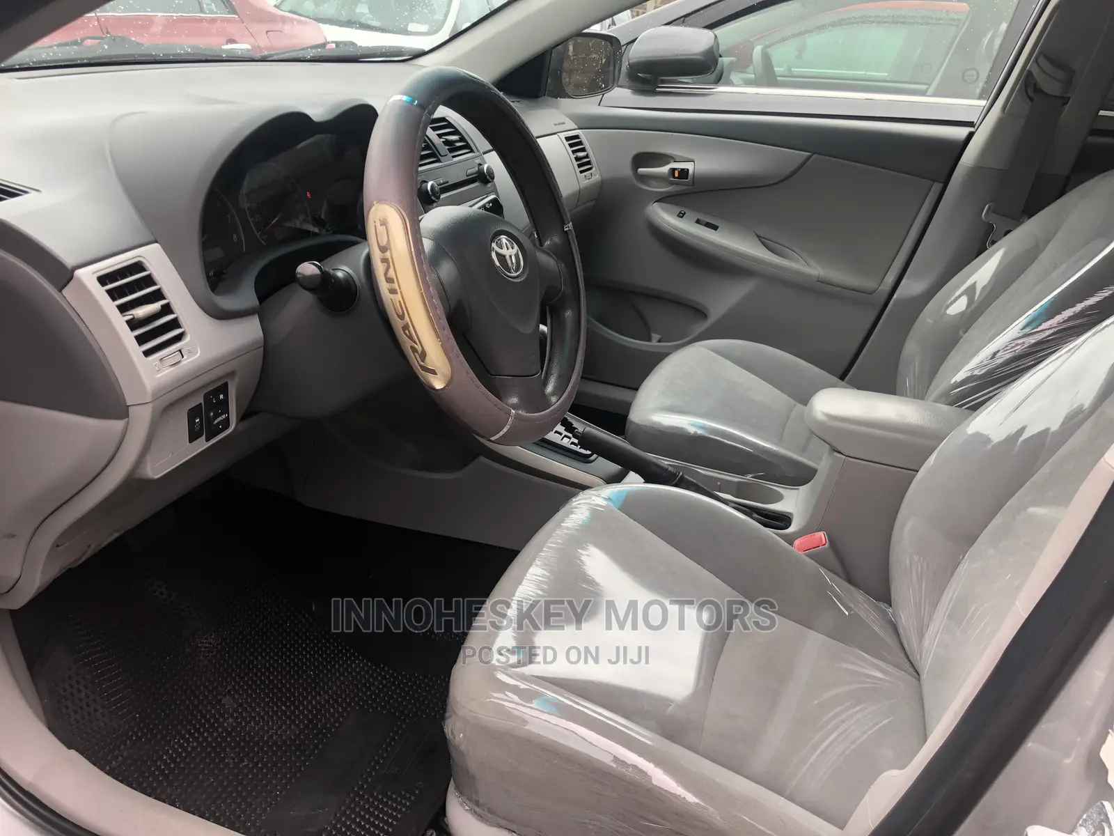 Toyota Corolla 2010 Silver