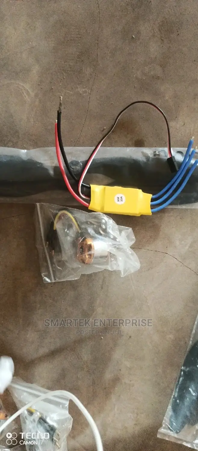 A 1000kv Brushless Outrunner Motor 30a Esc 1045 Pro