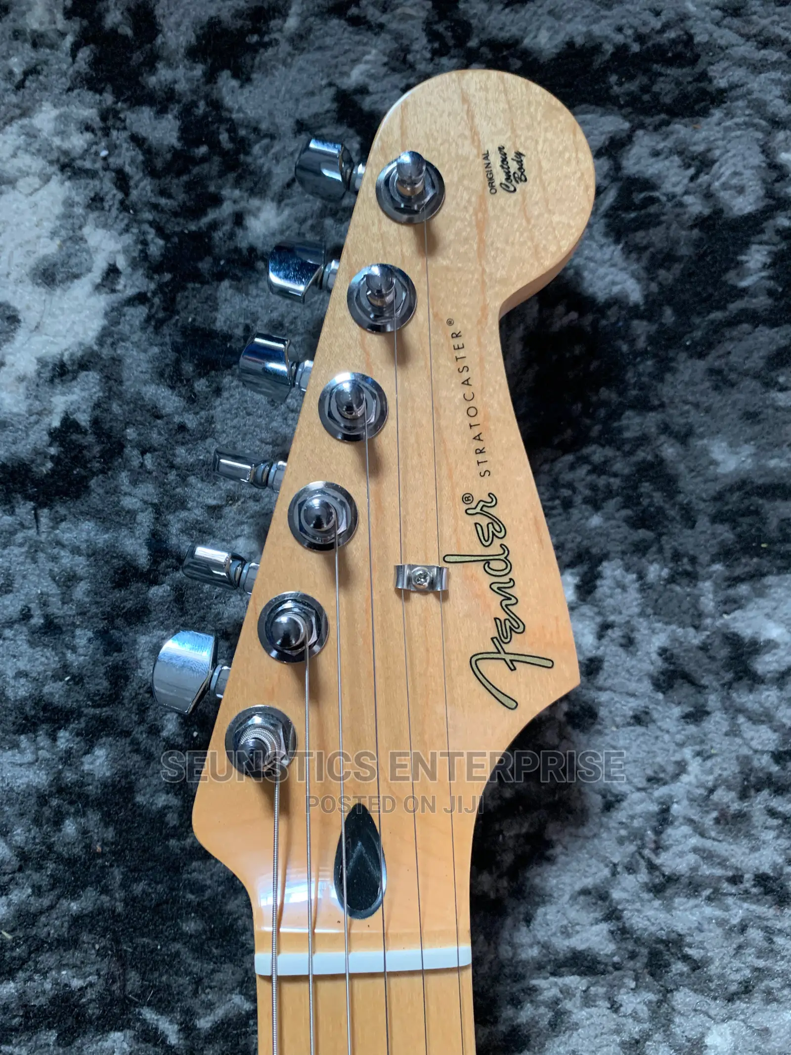 Quality Fender Stratocaster Lead Guitar