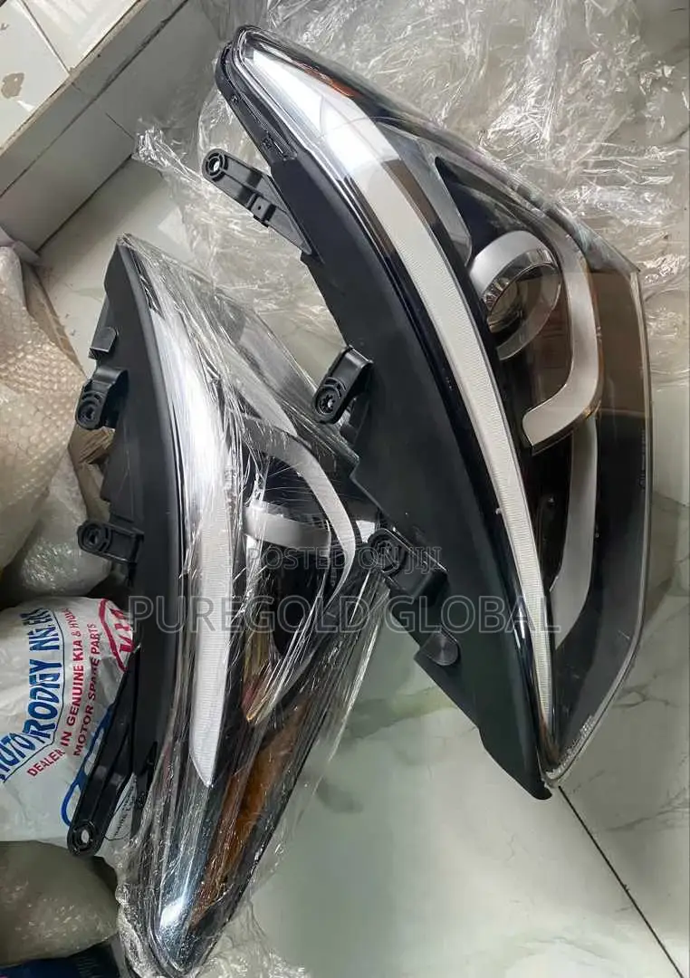 Original Santafe 2017 Model Headlamp Available.