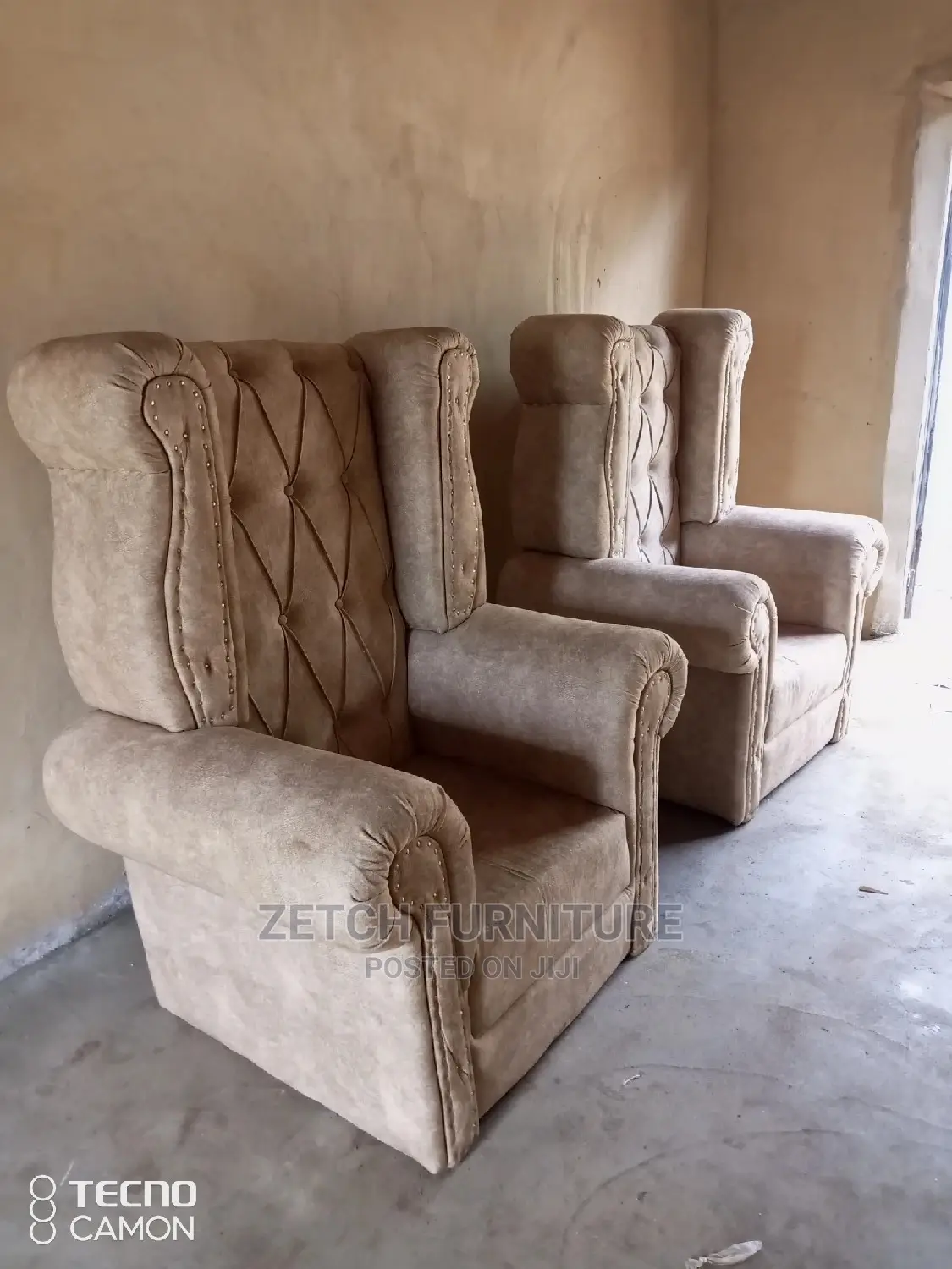 Ophulstry Chair