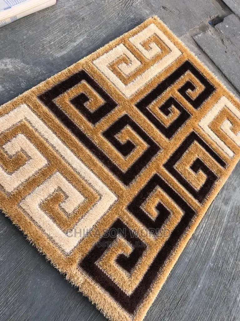Luxury Living Room Designed Super Soft Royal Center Rug.