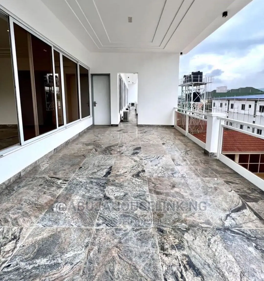 7bdrm Mansion in Katampe Extension for sale