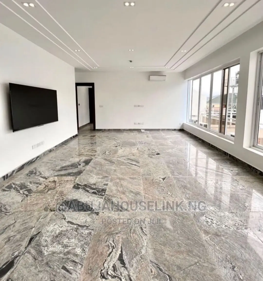 7bdrm Mansion in Katampe Extension for sale
