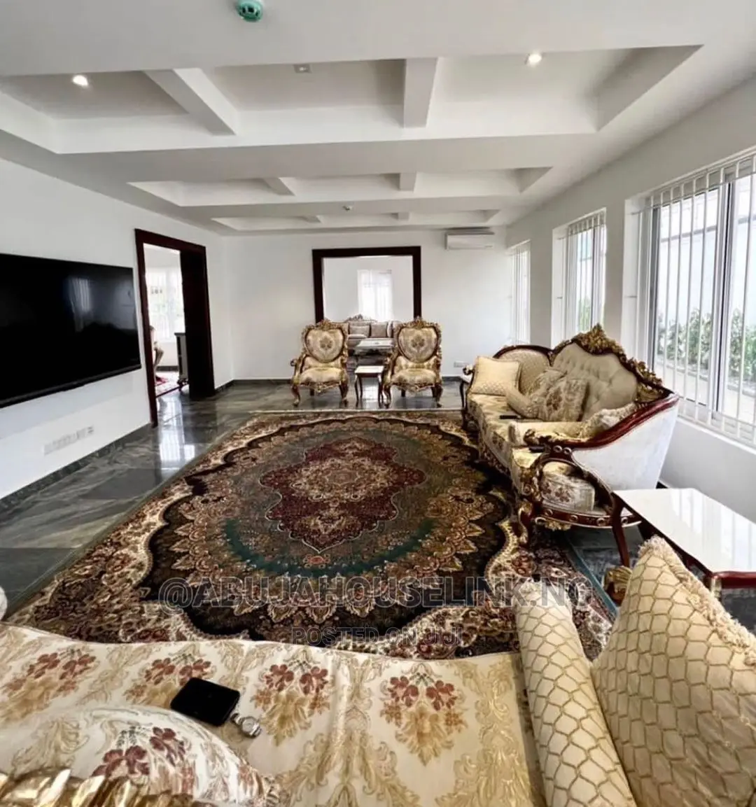 7bdrm Mansion in Katampe Extension for sale