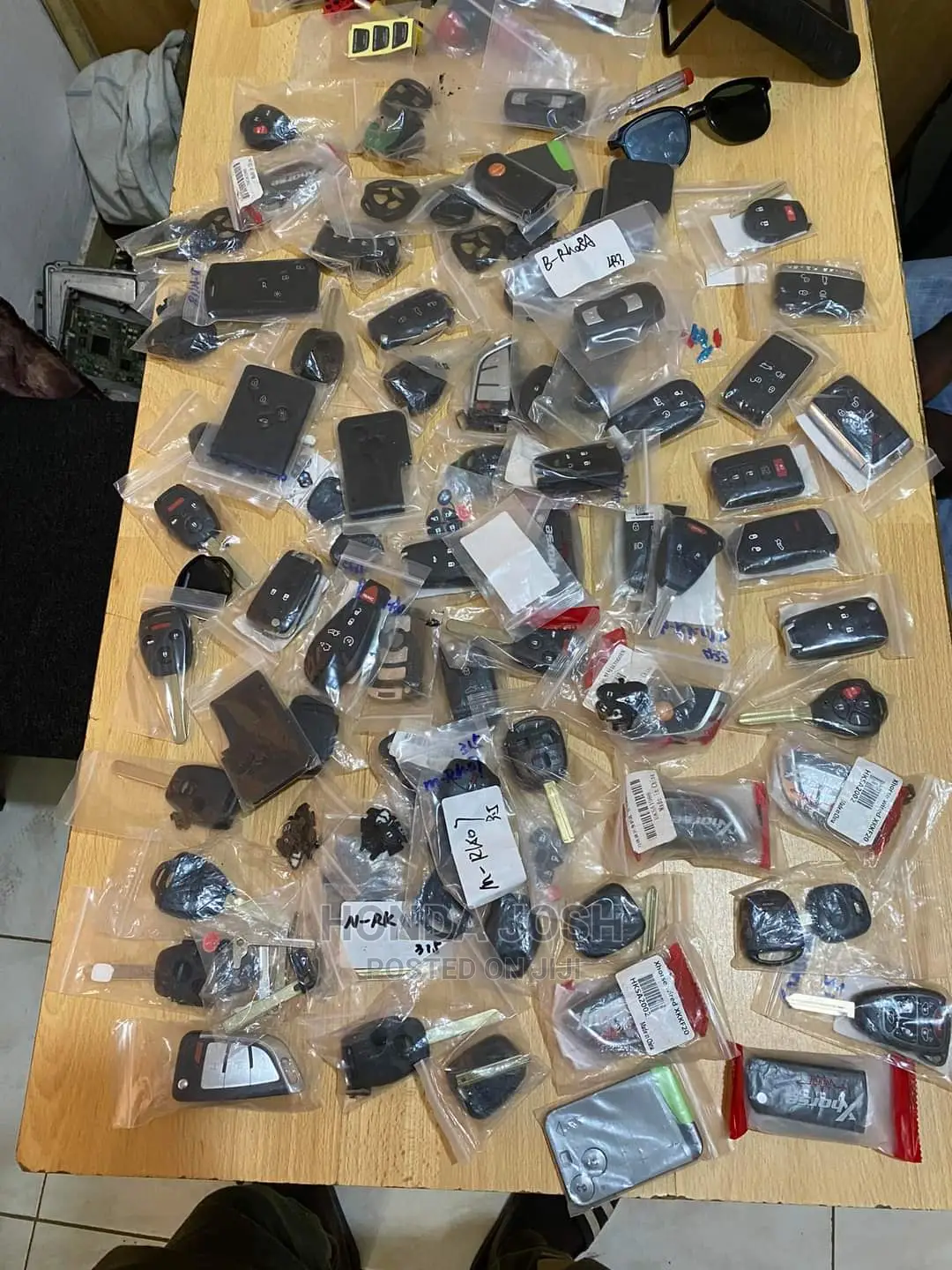 Replacement Keys, Key Casing for Honda,Acura, Toyota,Lexus.