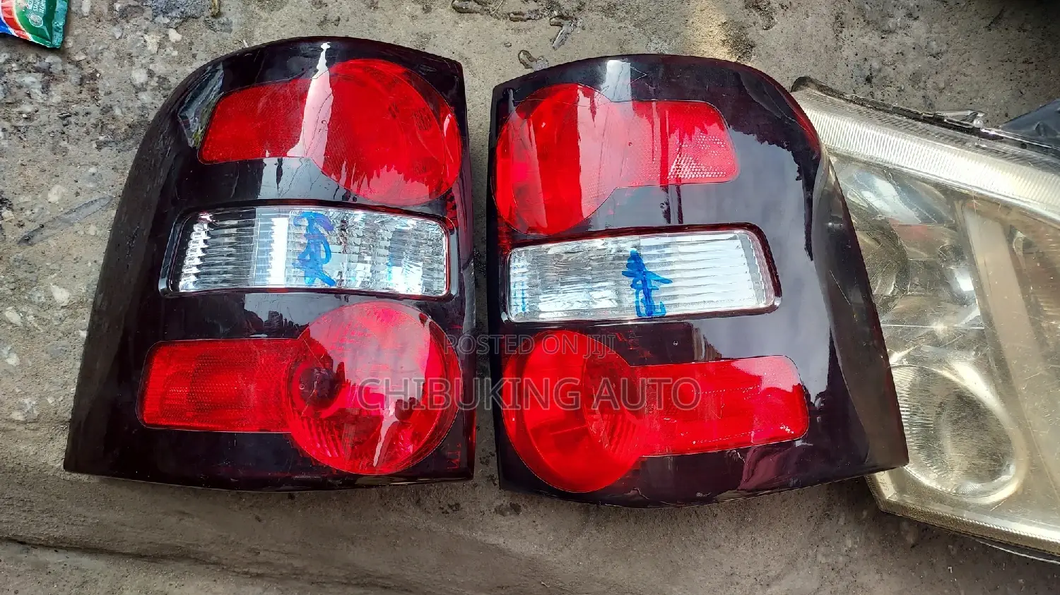 Headlamp Ford Explorra 2008