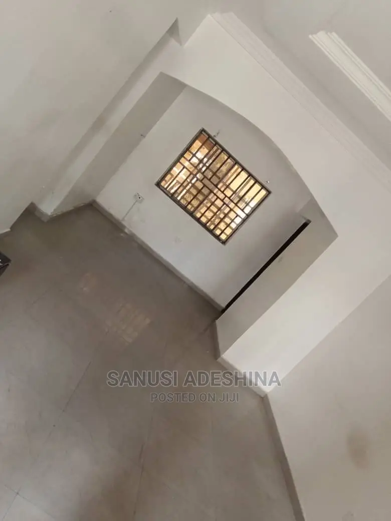 2bdrm Block of Flats in Dawaki Fct Abuja for rent