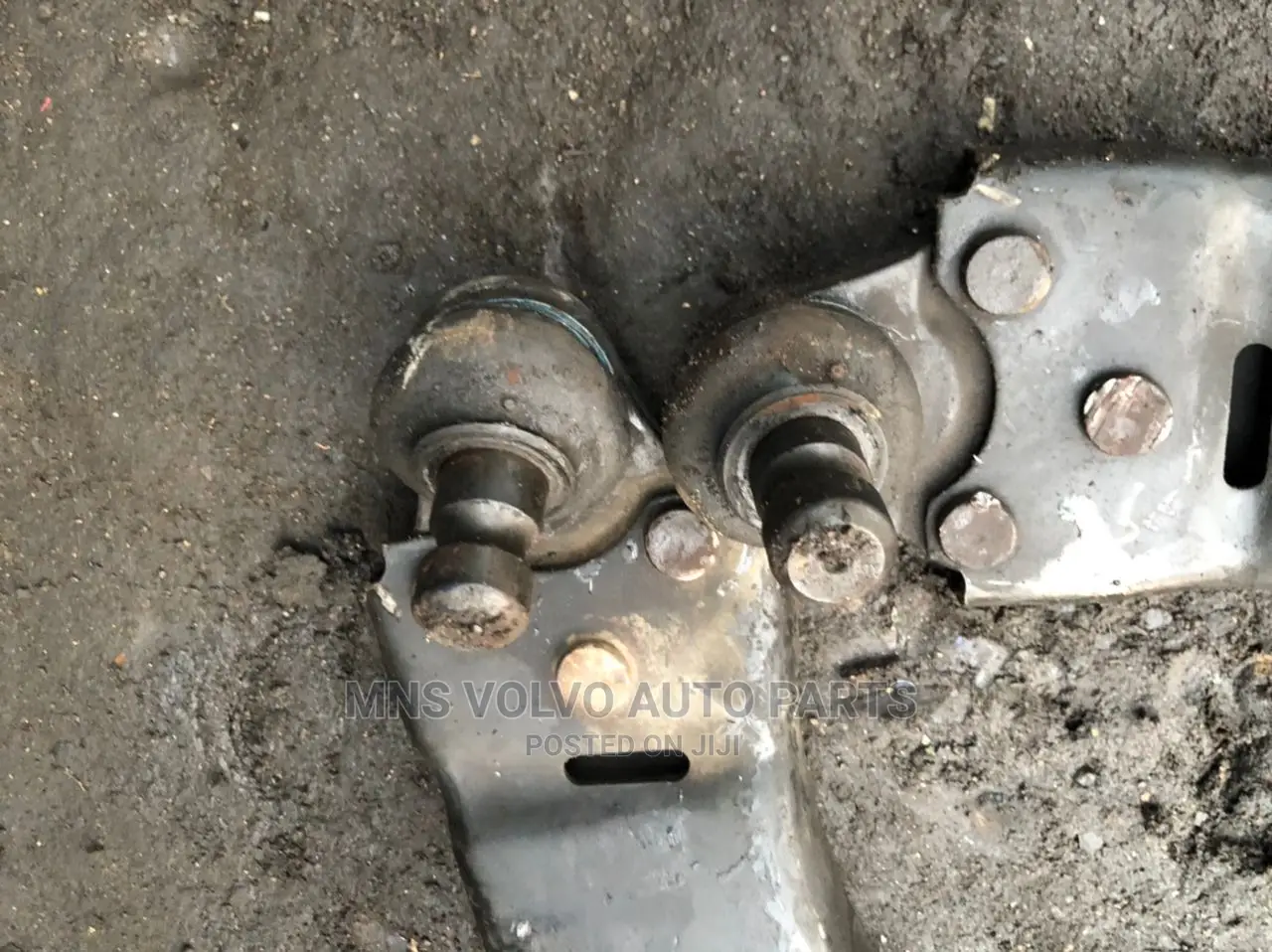 Volvo XC60 Control Arms