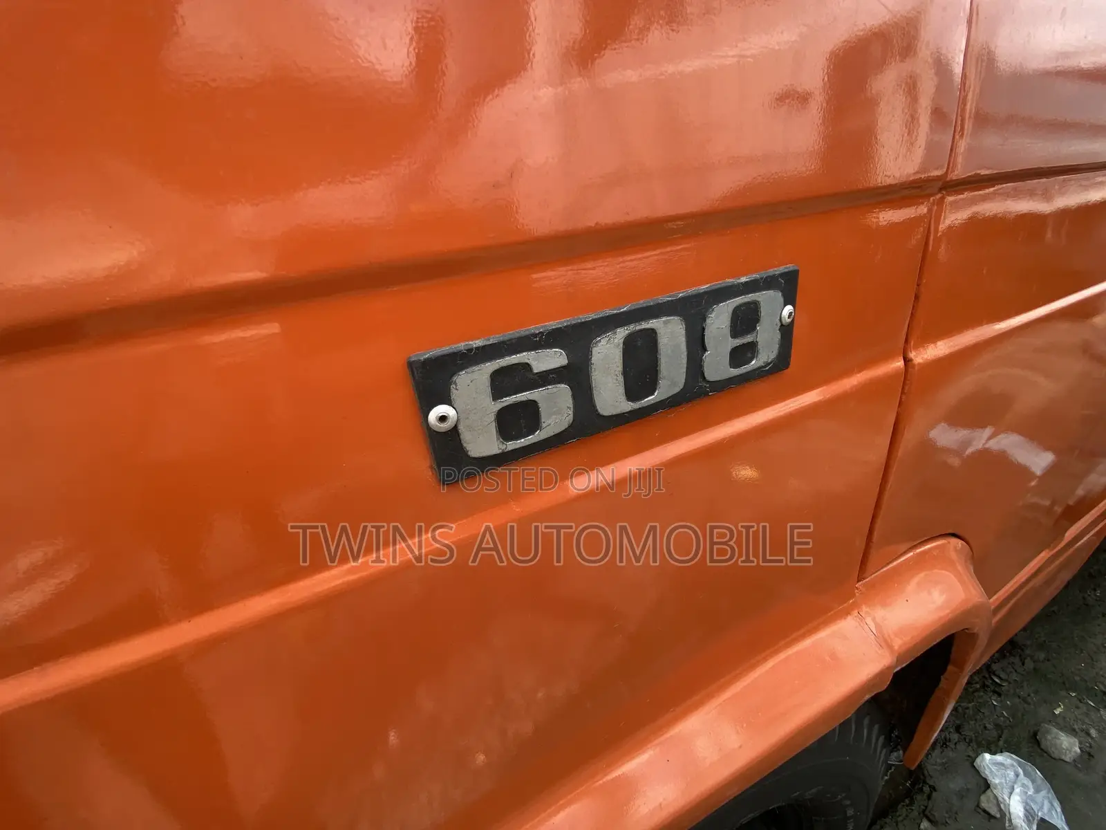 Mercedes-Benz 608