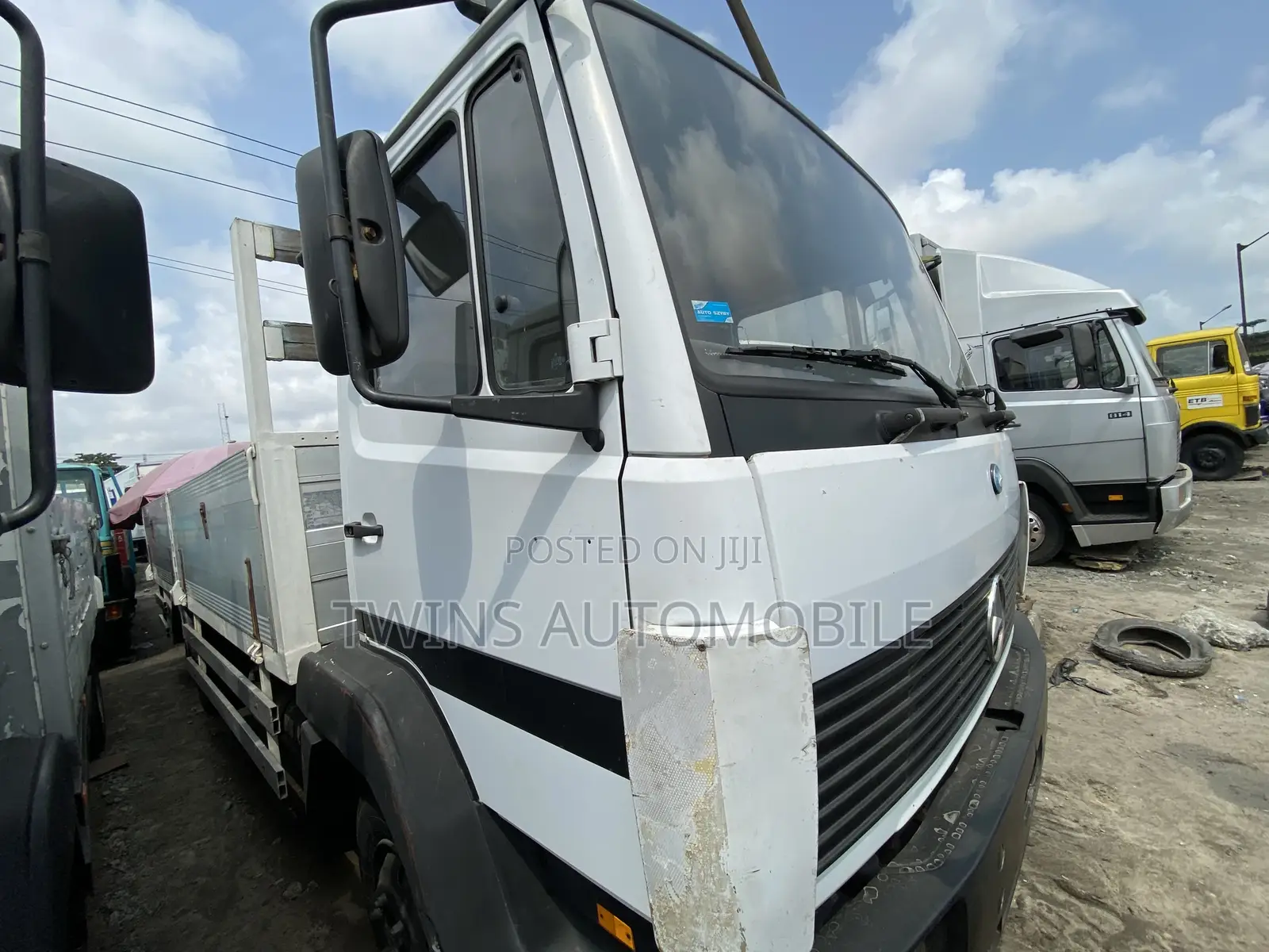 Mercedes-Benz 814 Pick Up 6 Cylinder