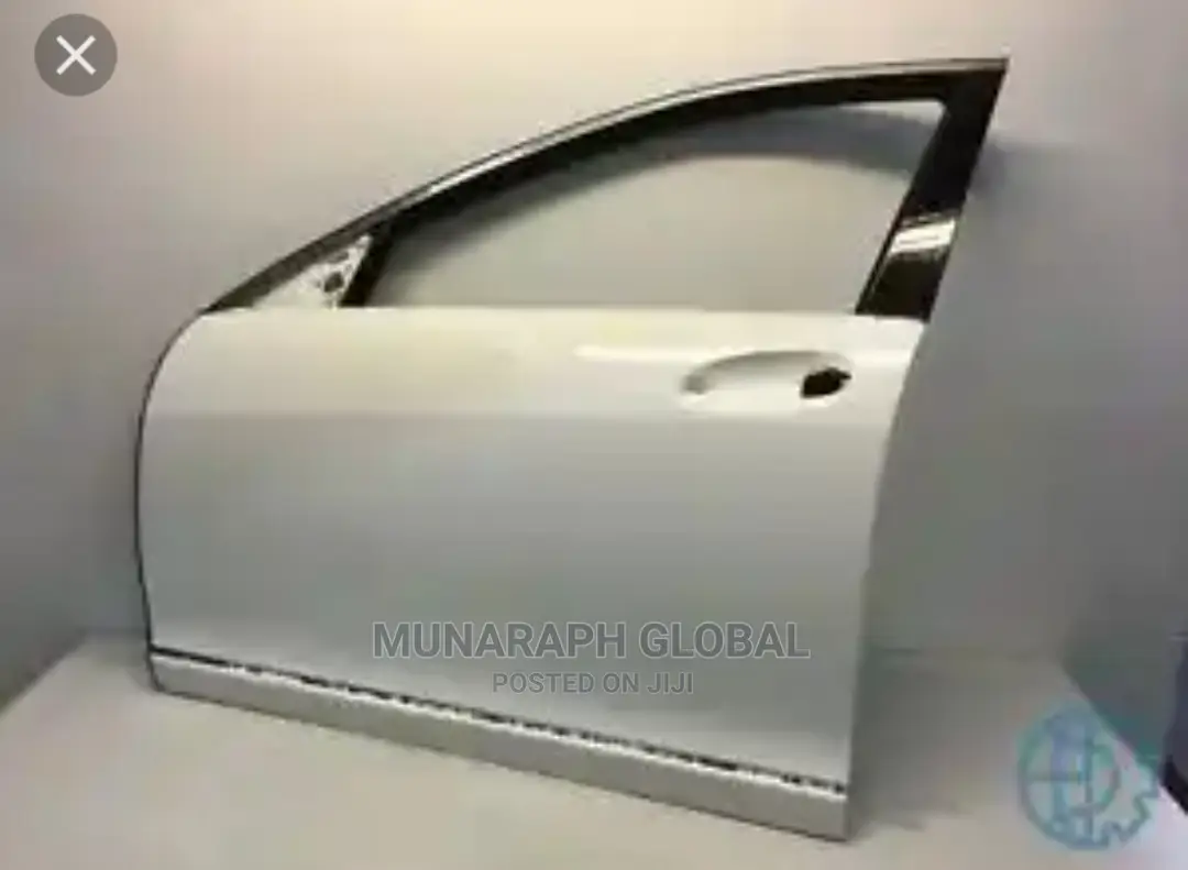 Mercedes Benz S550 Door.