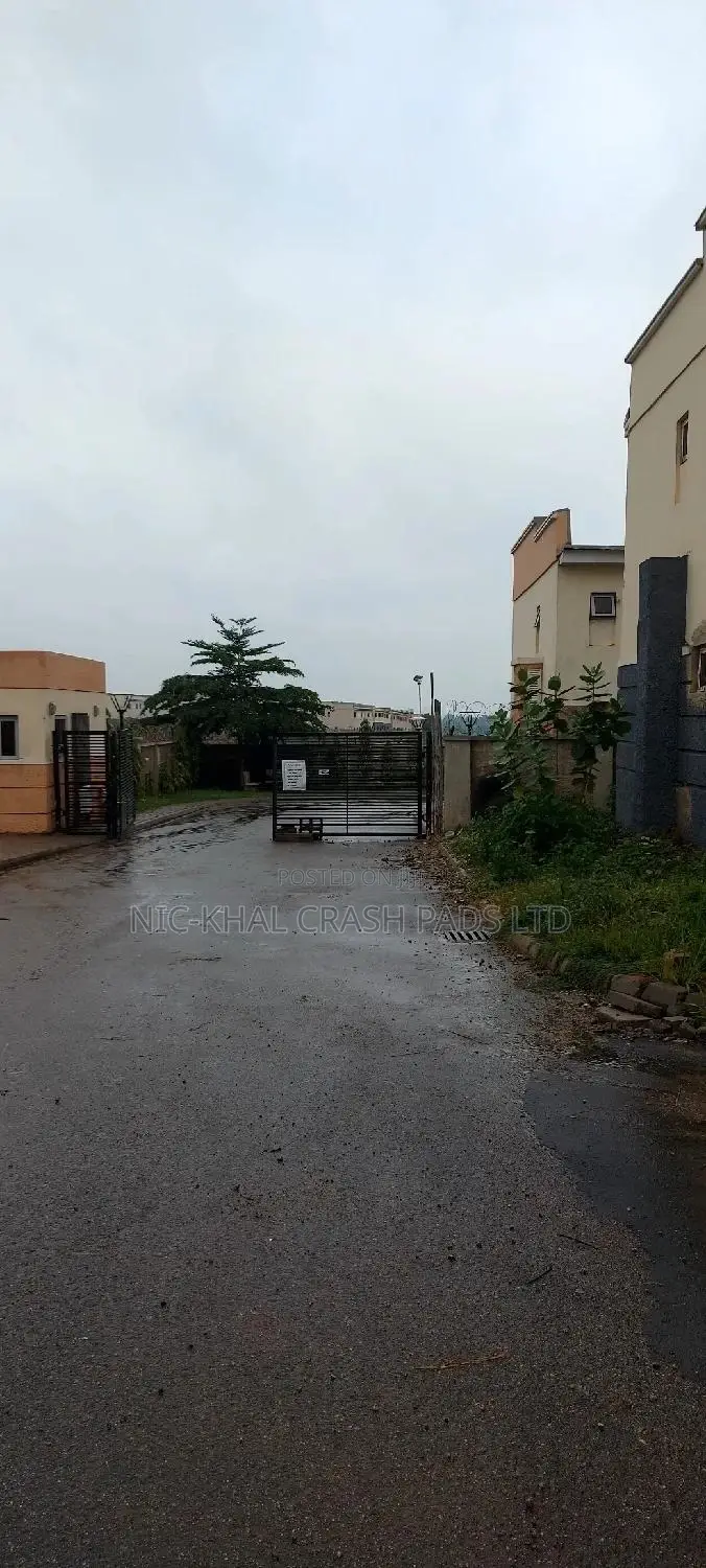 3bdrm Block of Flats in Brains And Hammers for sale