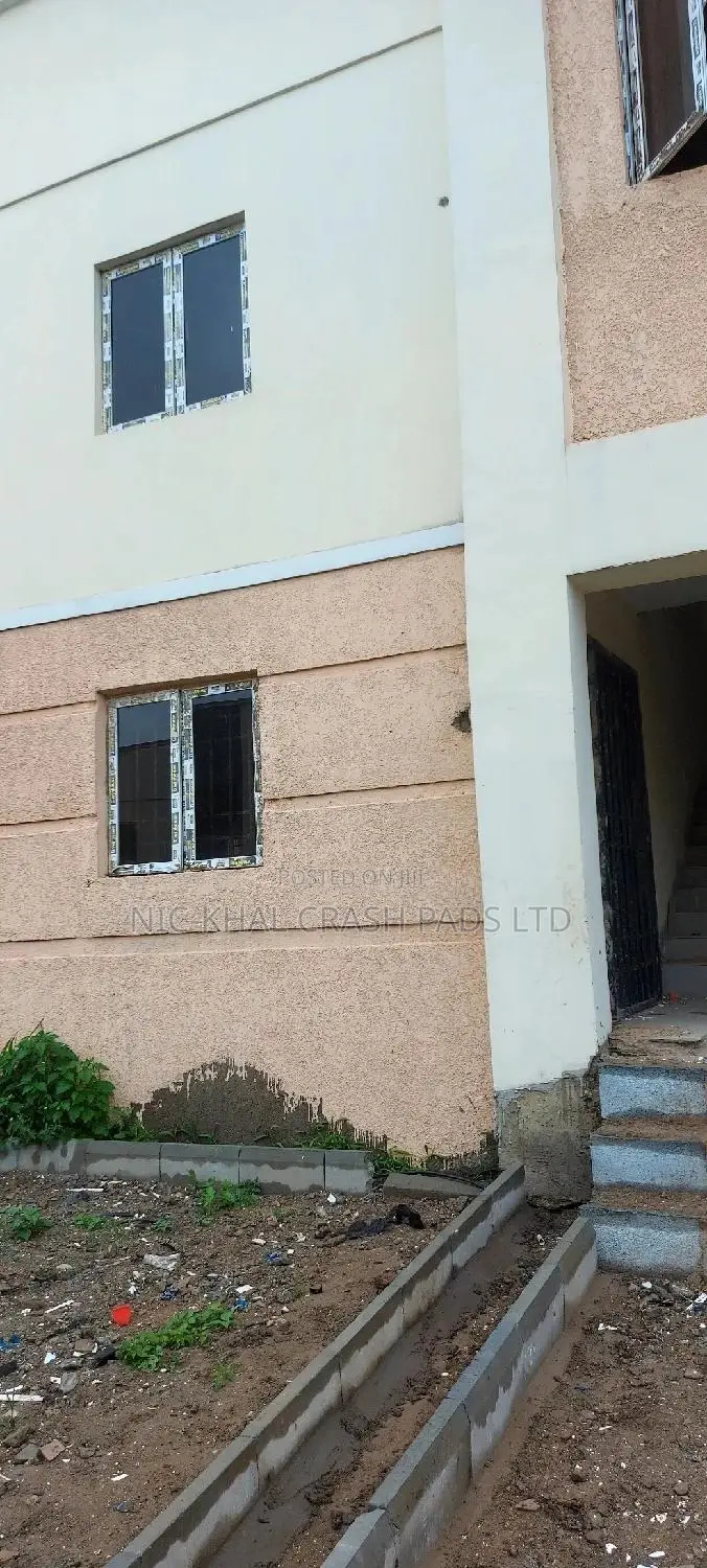 3bdrm Block of Flats in Brains And Hammers for sale