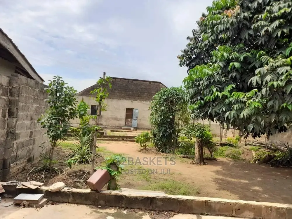 Furnished 3bdrm Apartment in Alhaji Agba, Obafemi-Owode for sale