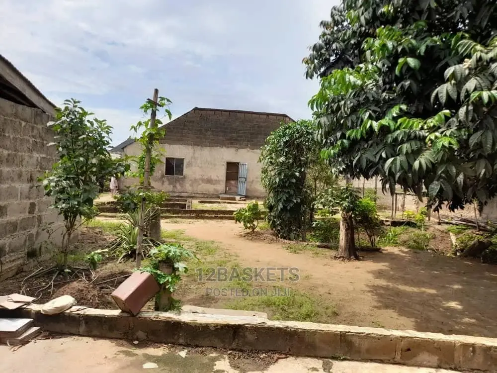Furnished 3bdrm Apartment in Alhaji Agba, Obafemi-Owode for sale