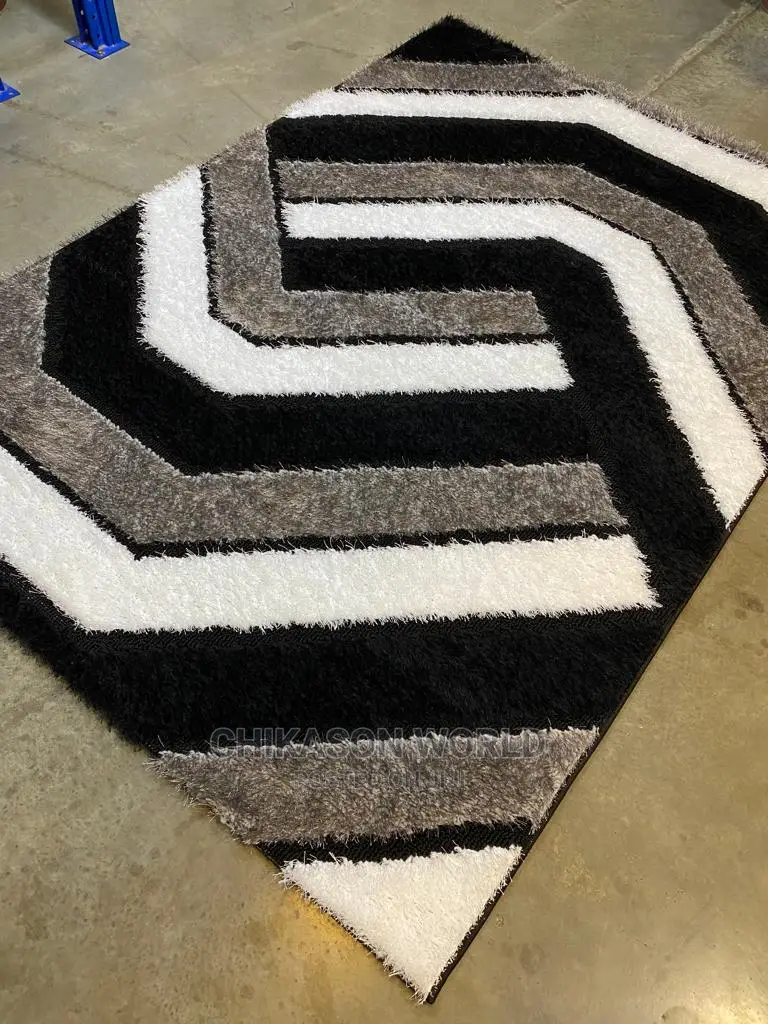 Luxury Living Room Designed Super Soft Royal Center Rug.