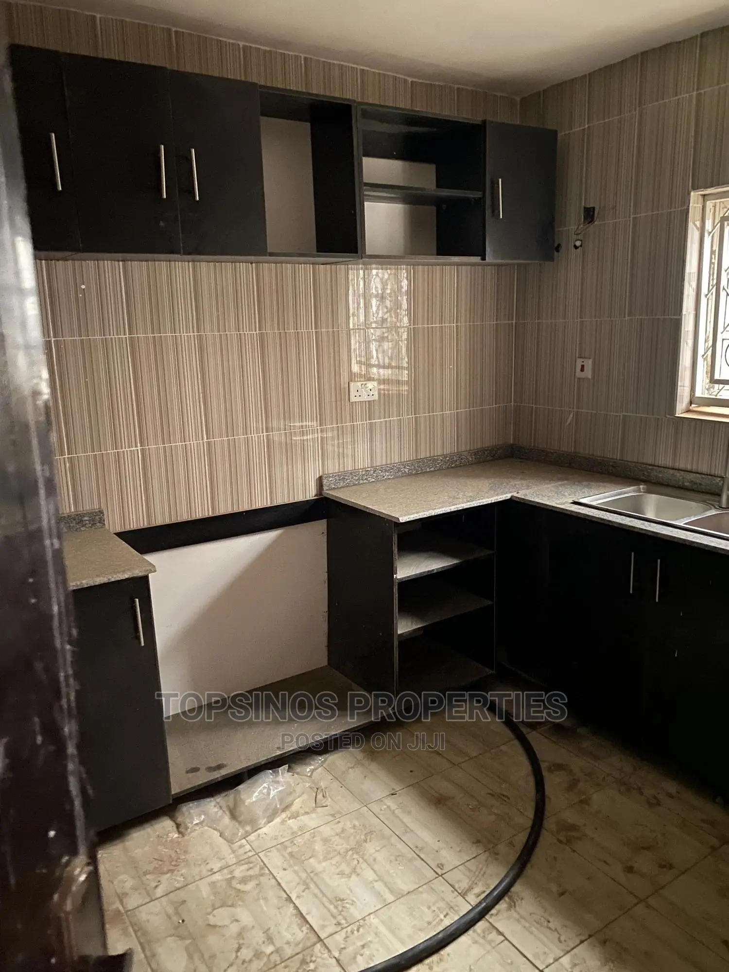 3bdrm Block of Flats in Dawaki for rent
