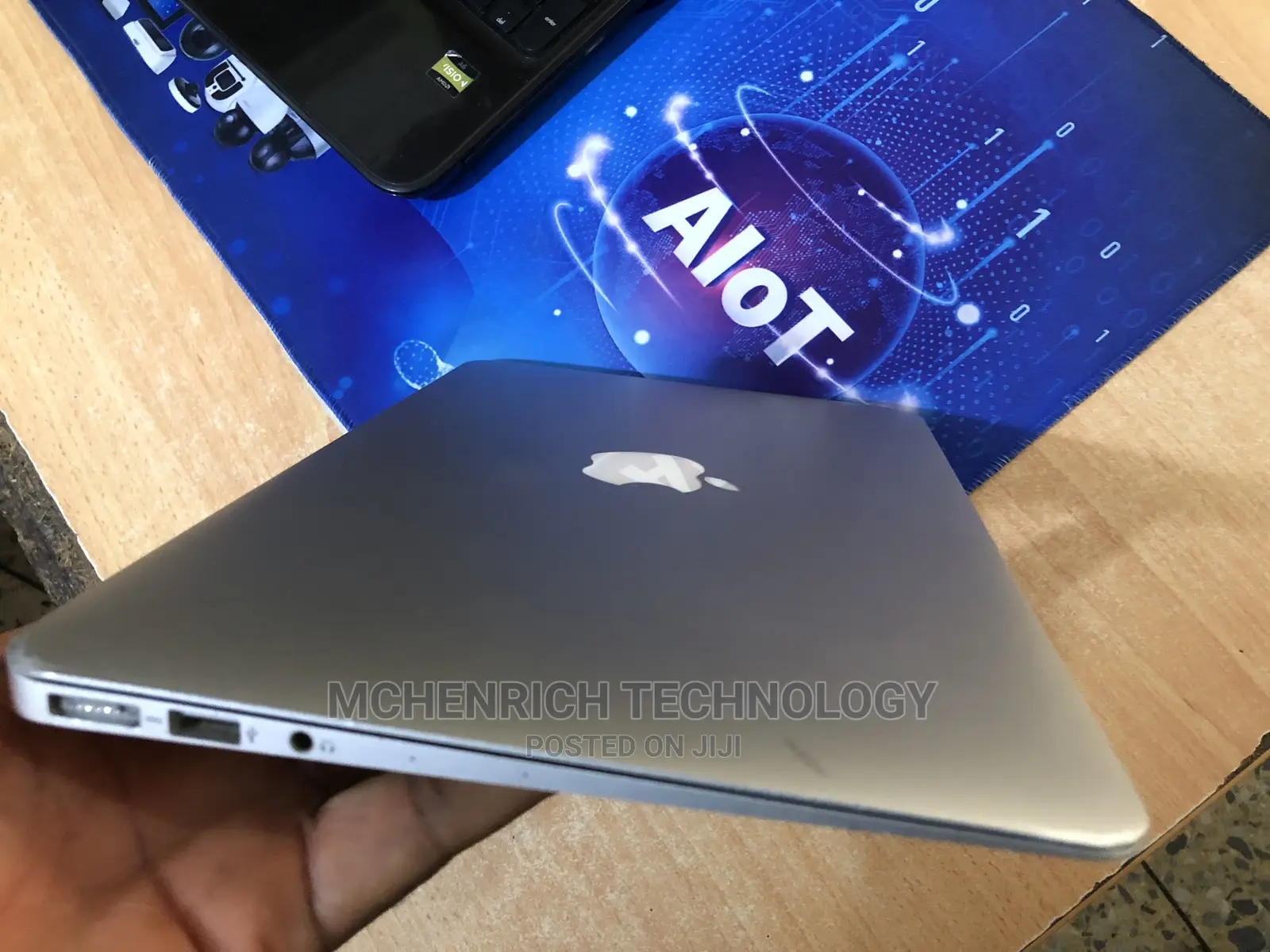 Laptop Apple MacBook Air 4GB Intel Core I5 SSD 128GB