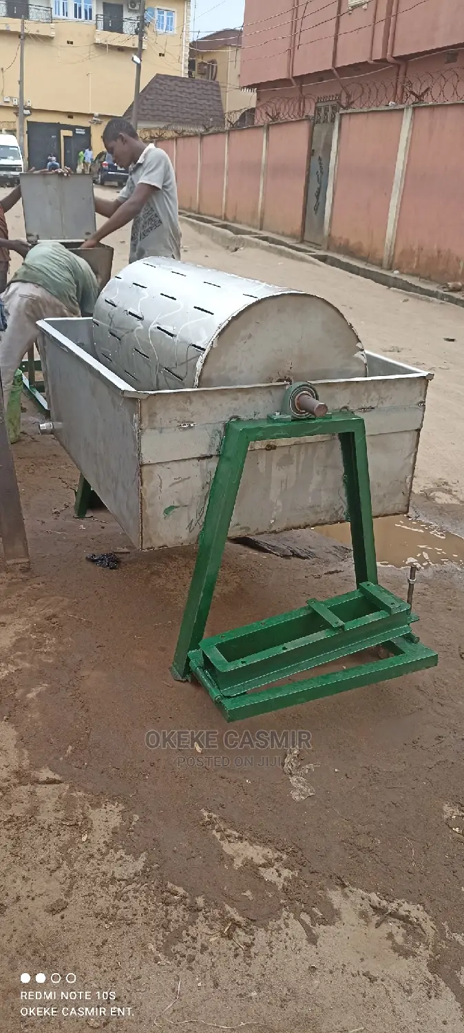 Cassava Peeler