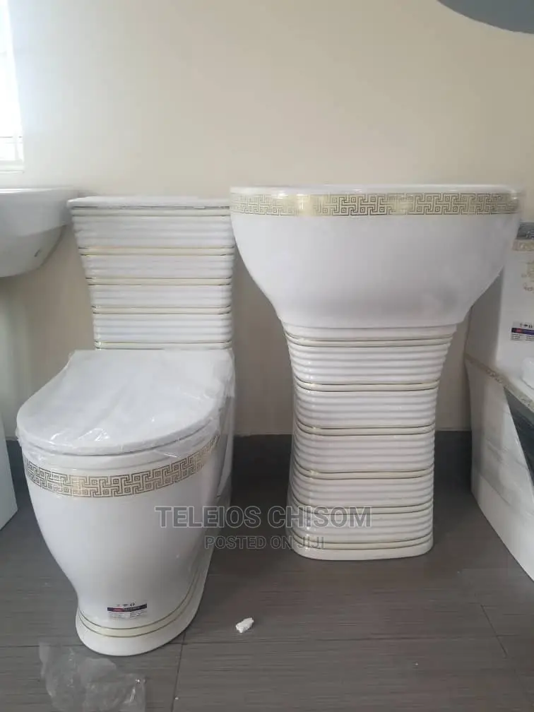 Water Closet With Lights