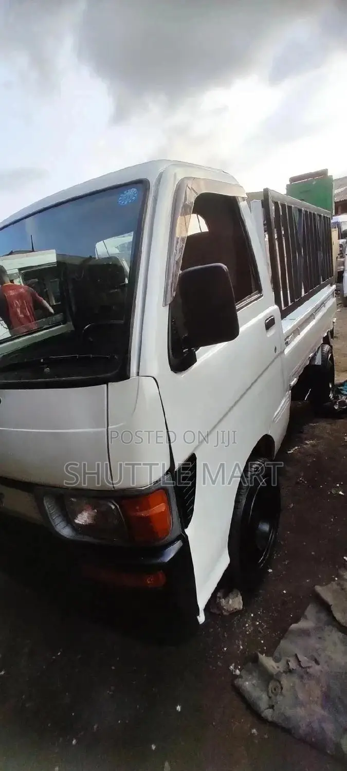 Daihatsu Hijet Mini Truck 2007 White