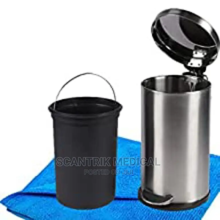 Stainless Steel Pedal Dustbin / Garbage Bin