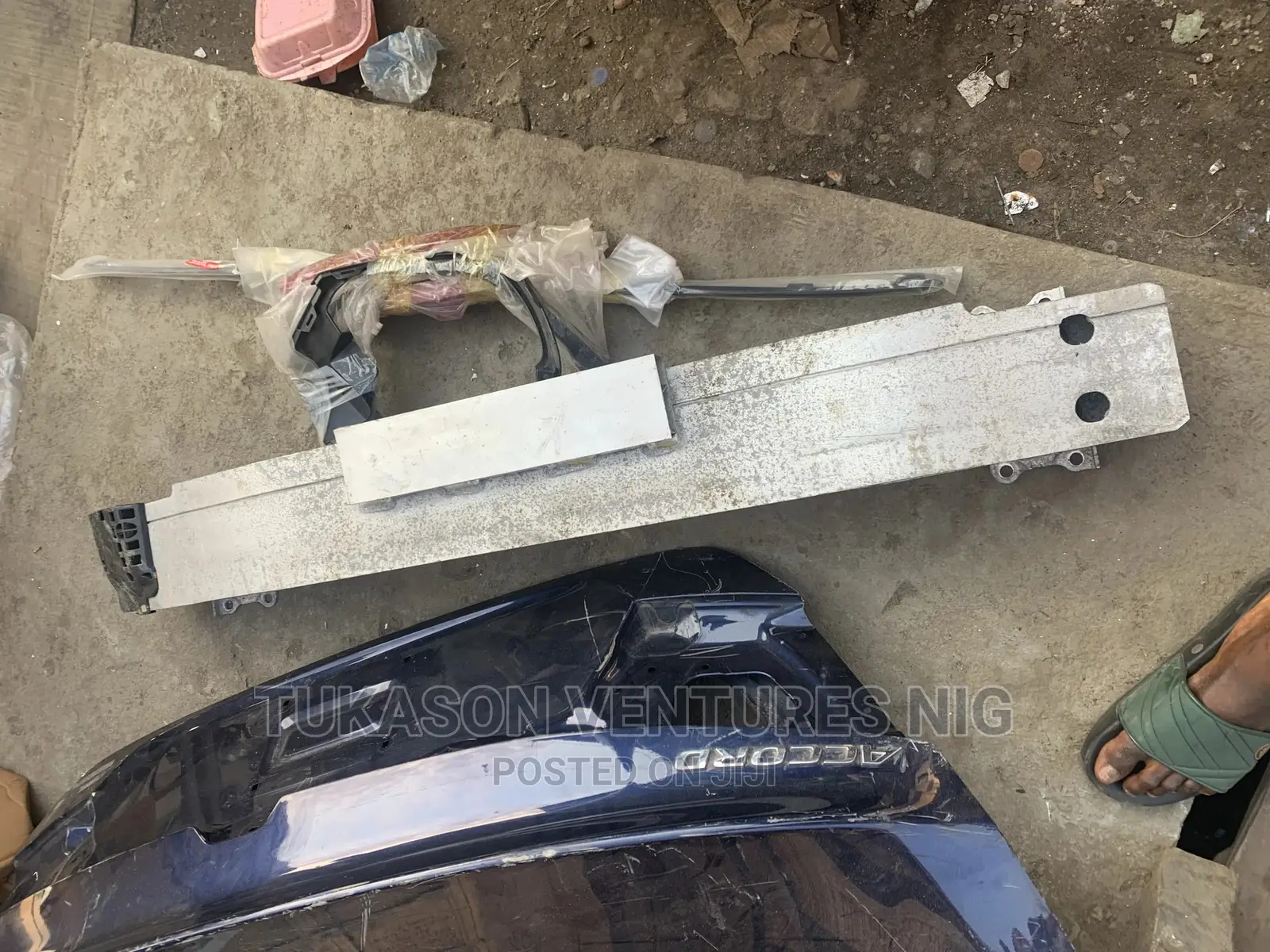 Back Bumper Iron 2019 Honda Accord