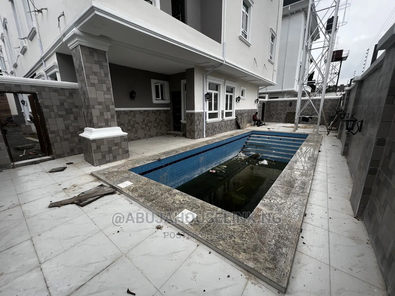5bdrm Duplex in Asokoro Main for sale