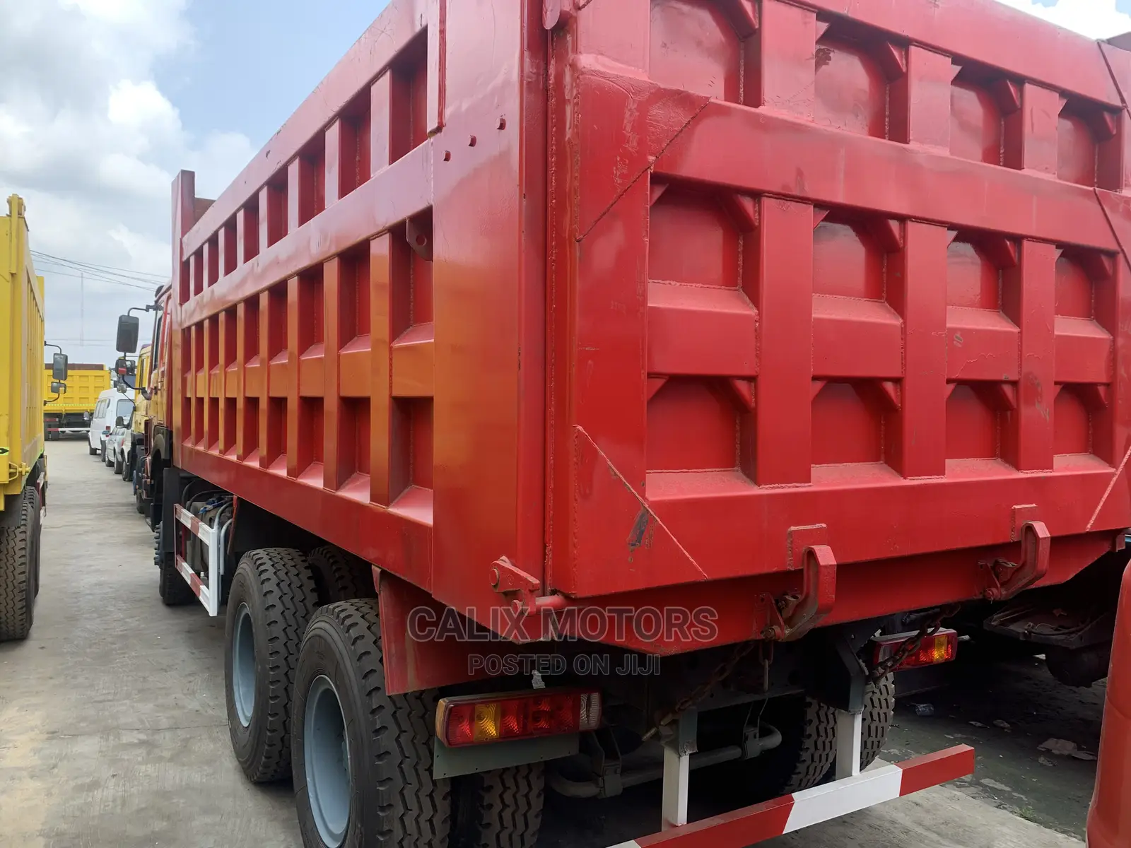 Foreign Used CNHTC Howo Truck 2014 Red