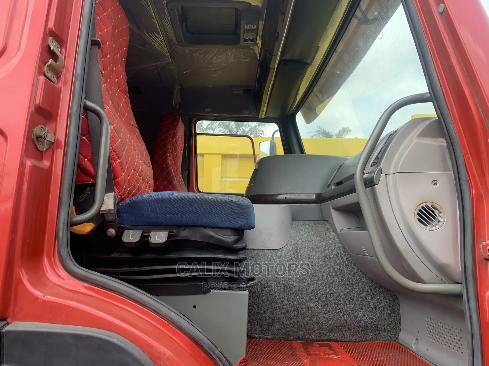 Foreign Used CNHTC Howo Truck 2014 Red