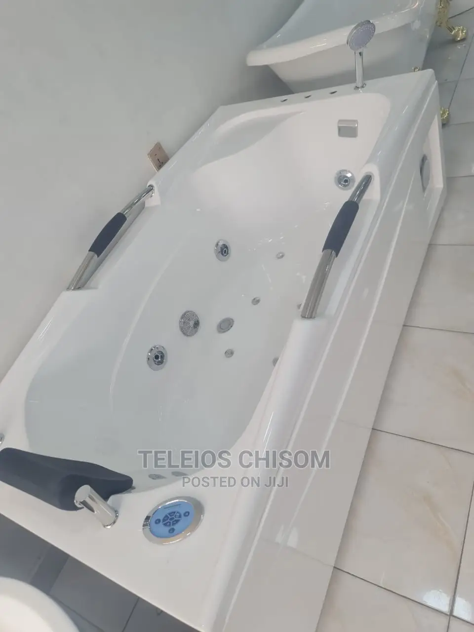 Single Jacuzzi Bath