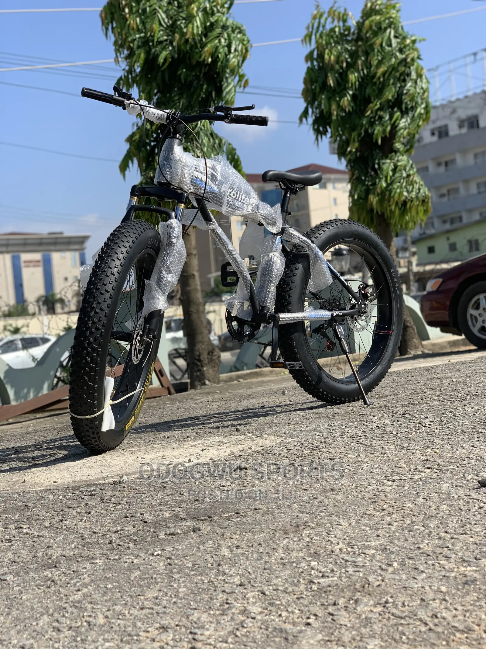 Brand New Fat Tyre Bicycle F5175