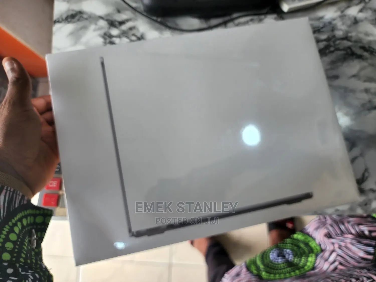 New Laptop Apple MacBook Air 2022 M2 8GB Apple M2 SSD 256GB