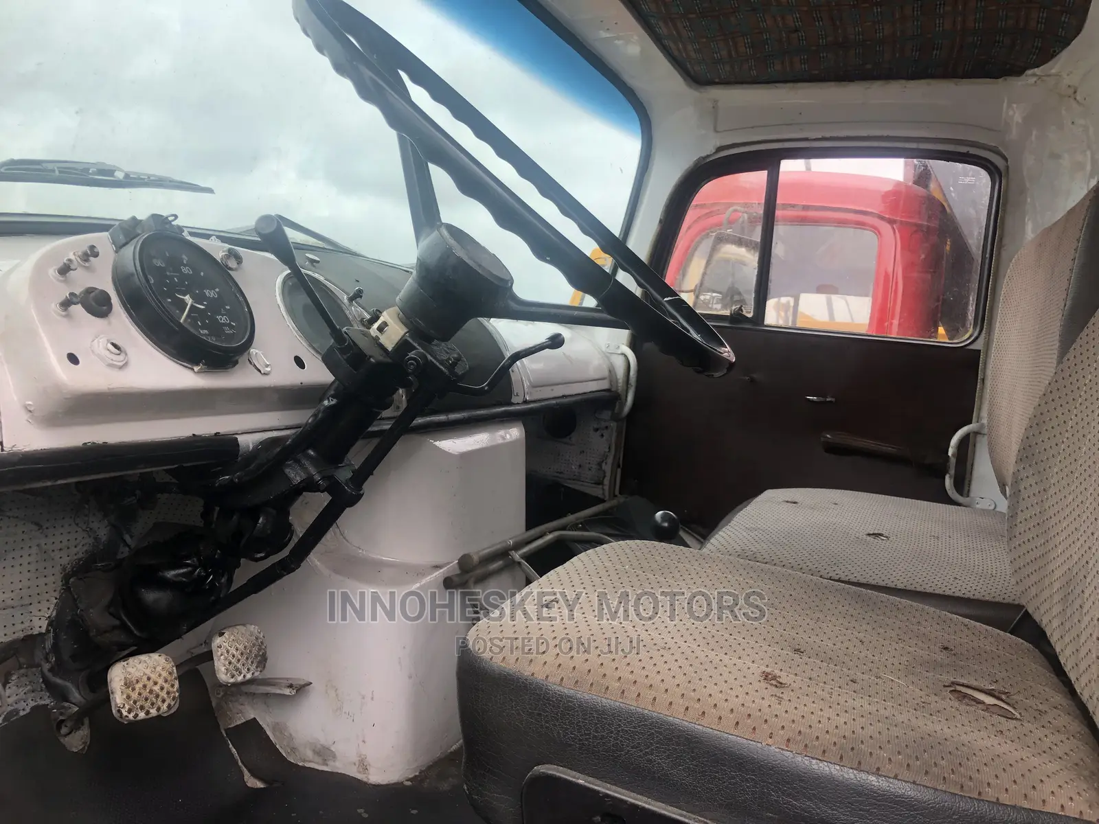 Mercedes Tipper